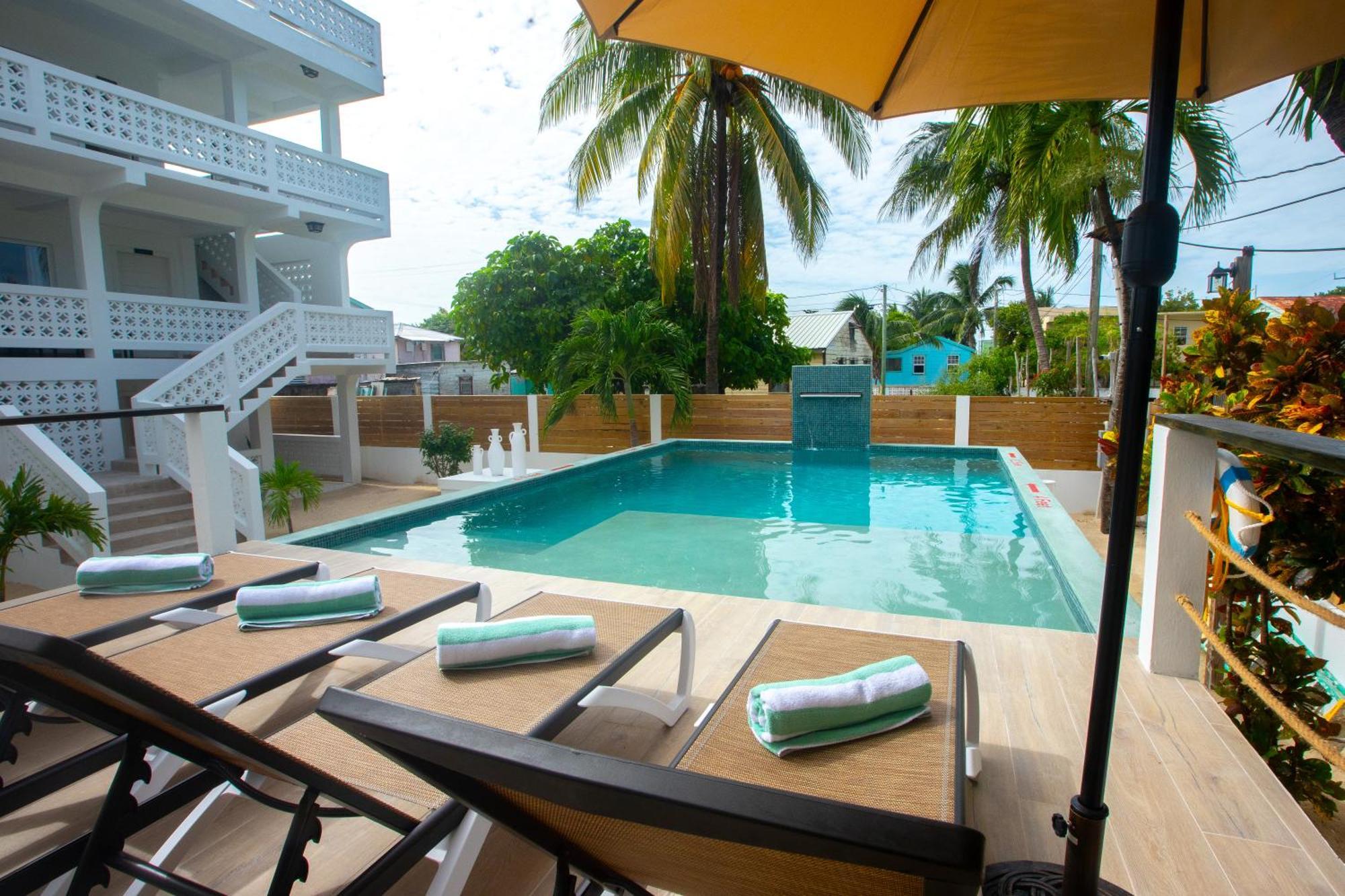 Treetops Hotel Caye Caulker Exterior foto